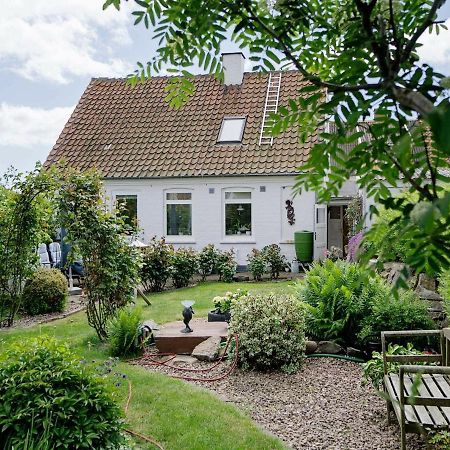 4 Person Holiday Home In Allinge Esterno foto