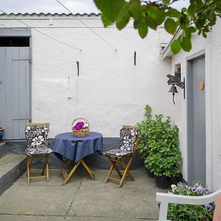 4 Person Holiday Home In Allinge Esterno foto