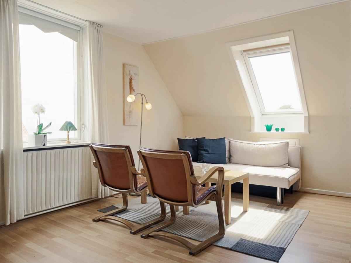 4 Person Holiday Home In Allinge Esterno foto